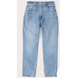 Abercrombie & Fitch. Curve love High rise mom jeans. Medium wash. Size 29R